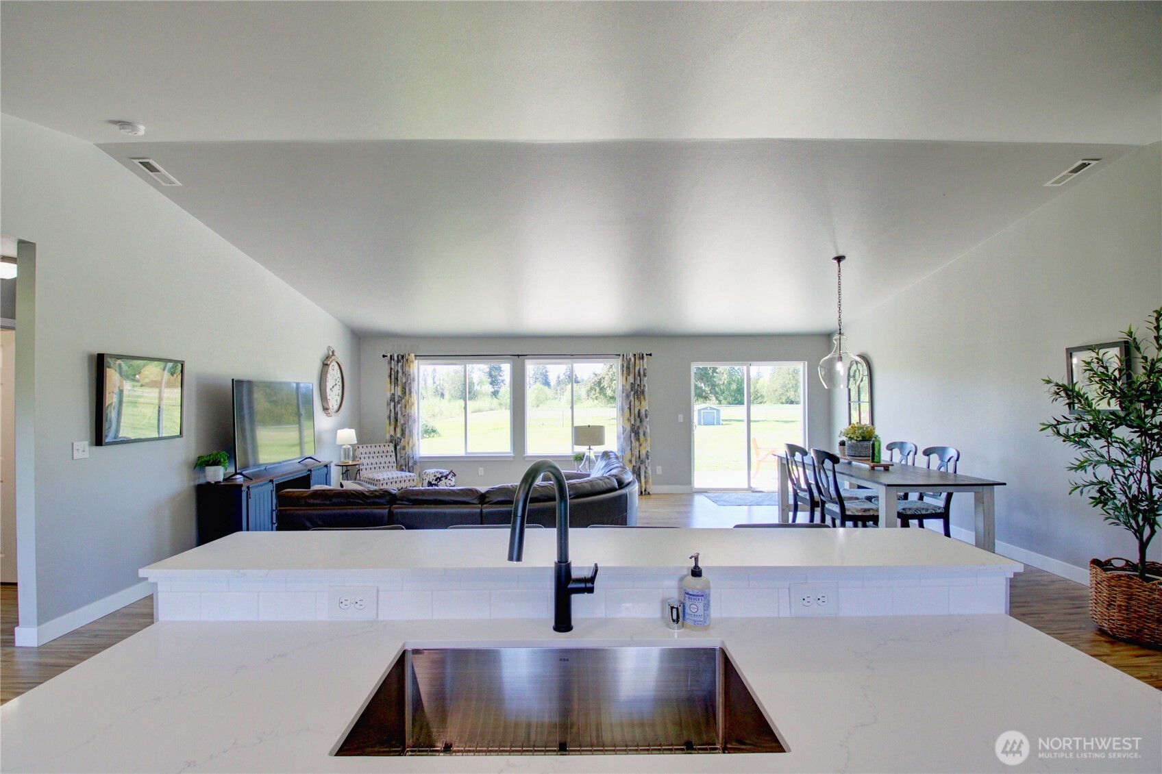5730 Brookings Road , Sedro Woolley, WA 98284