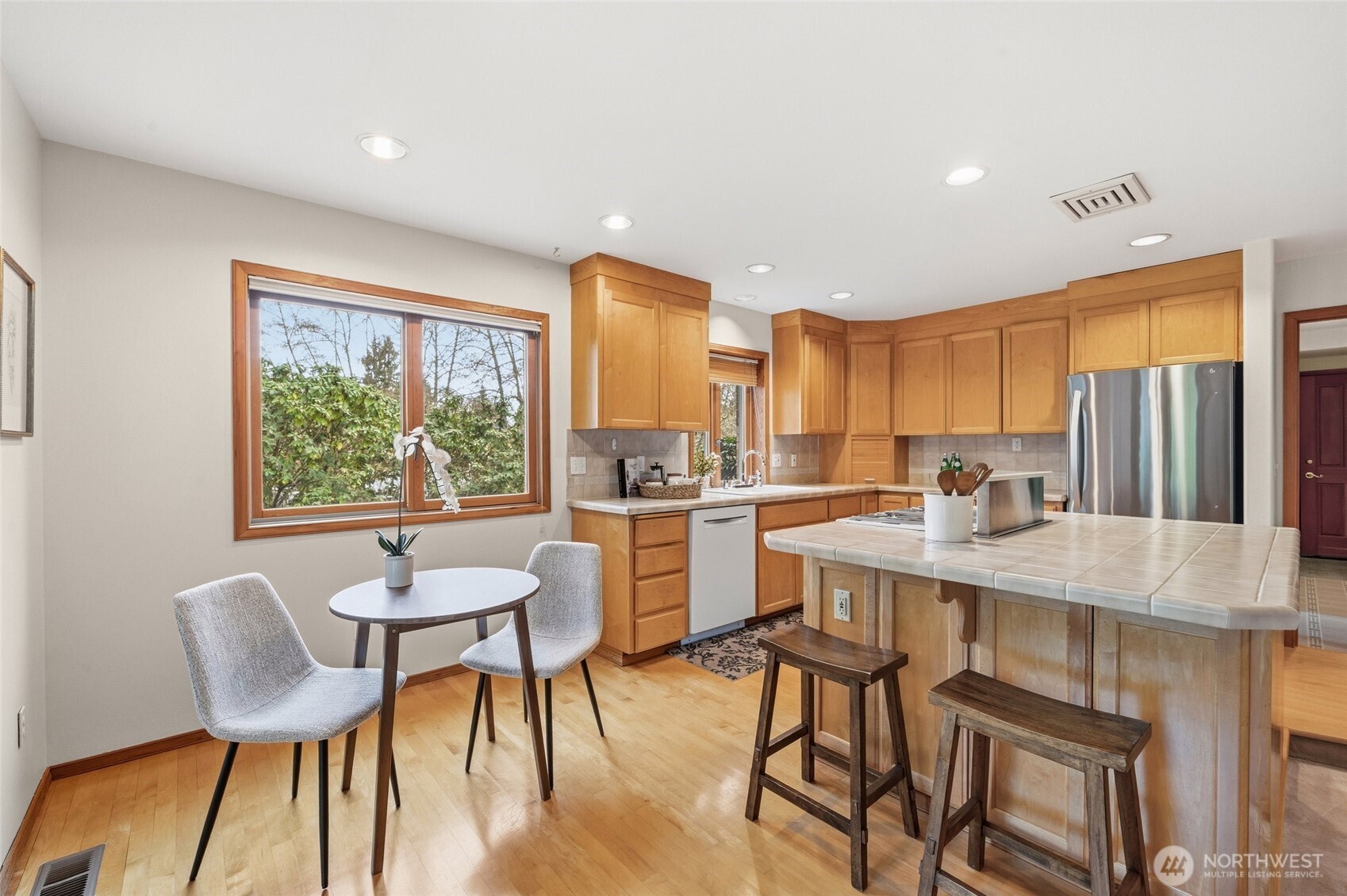 7810 175th Street SW, Edmonds, WA 98026