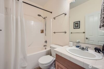 1855 Trossachs Blvd SE #705, Sammamish, WA 98075 - Photo 4