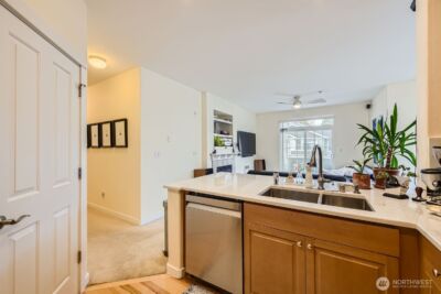 1855 Trossachs Blvd SE #705, Sammamish, WA 98075 - Photo 10