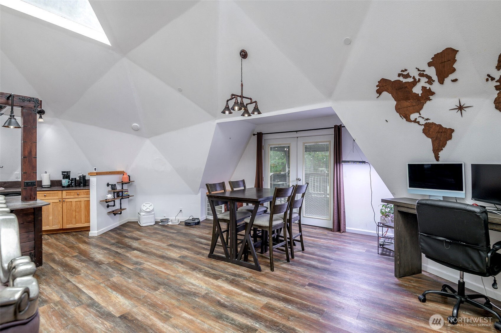 9203 Kootenai Drive , Anderson Island, WA 98303