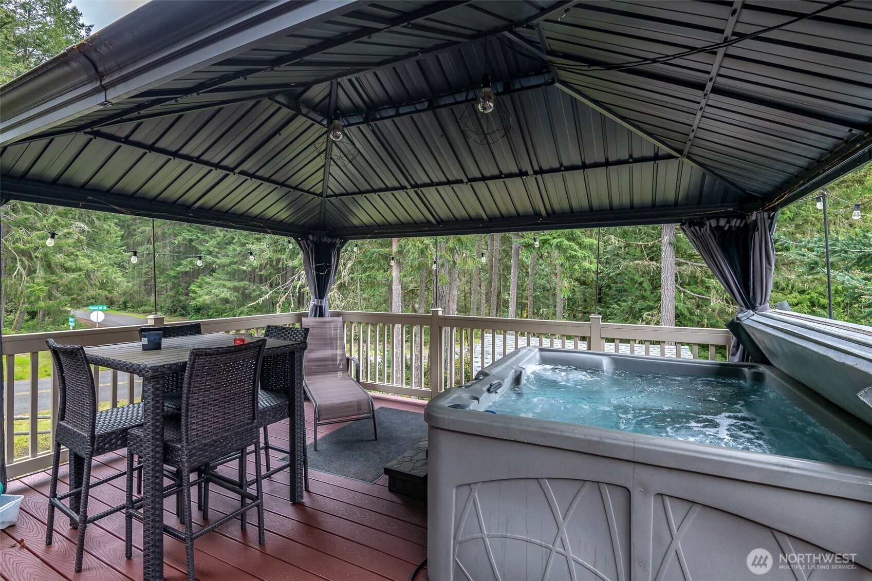 9203 Kootenai Drive , Anderson Island, WA 98303