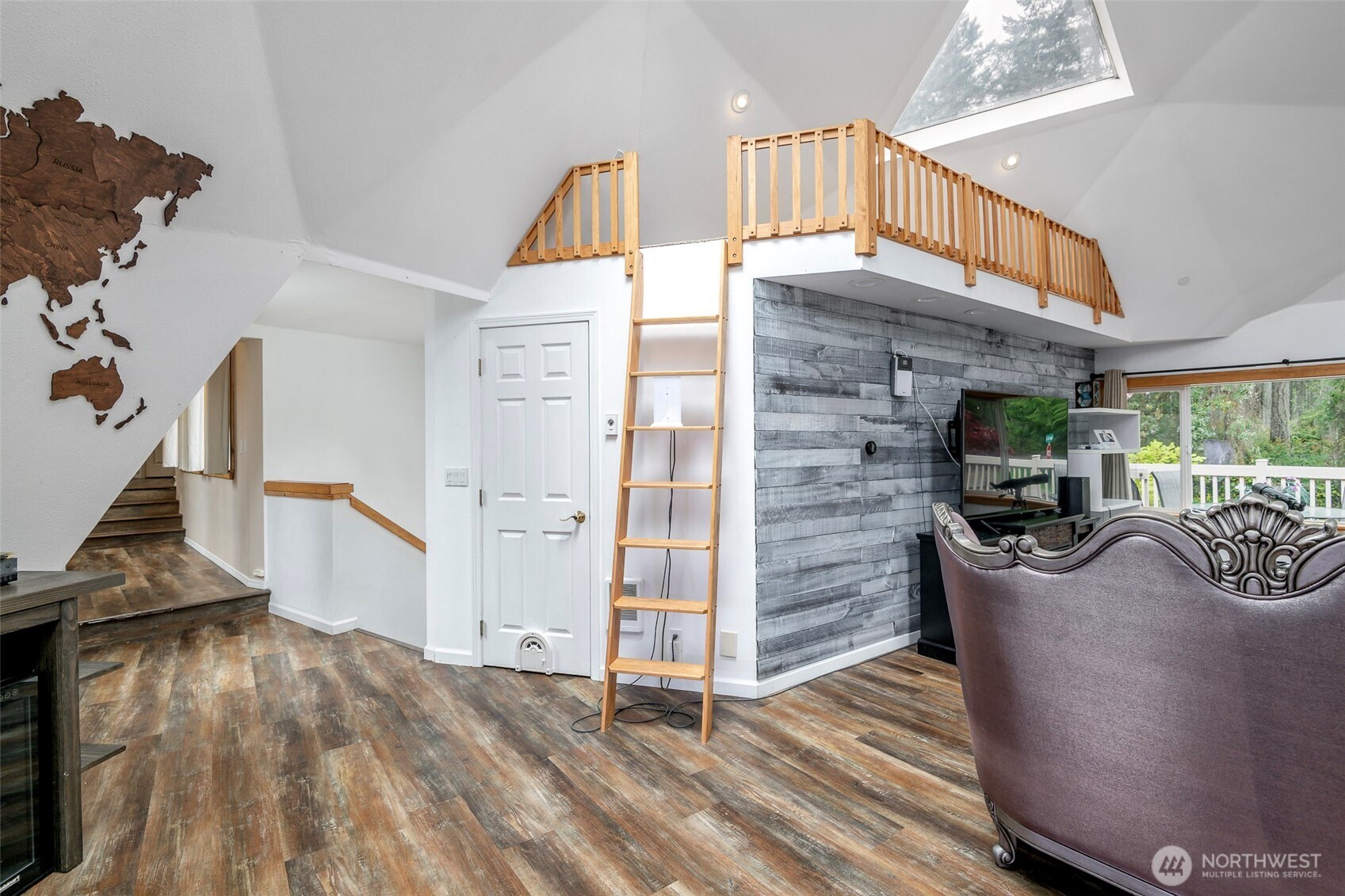 9203 Kootenai Drive , Anderson Island, WA 98303
