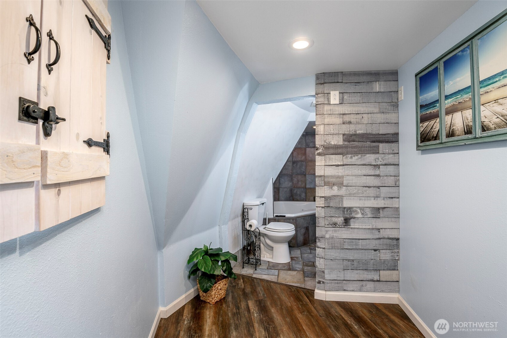 9203 Kootenai Drive , Anderson Island, WA 98303