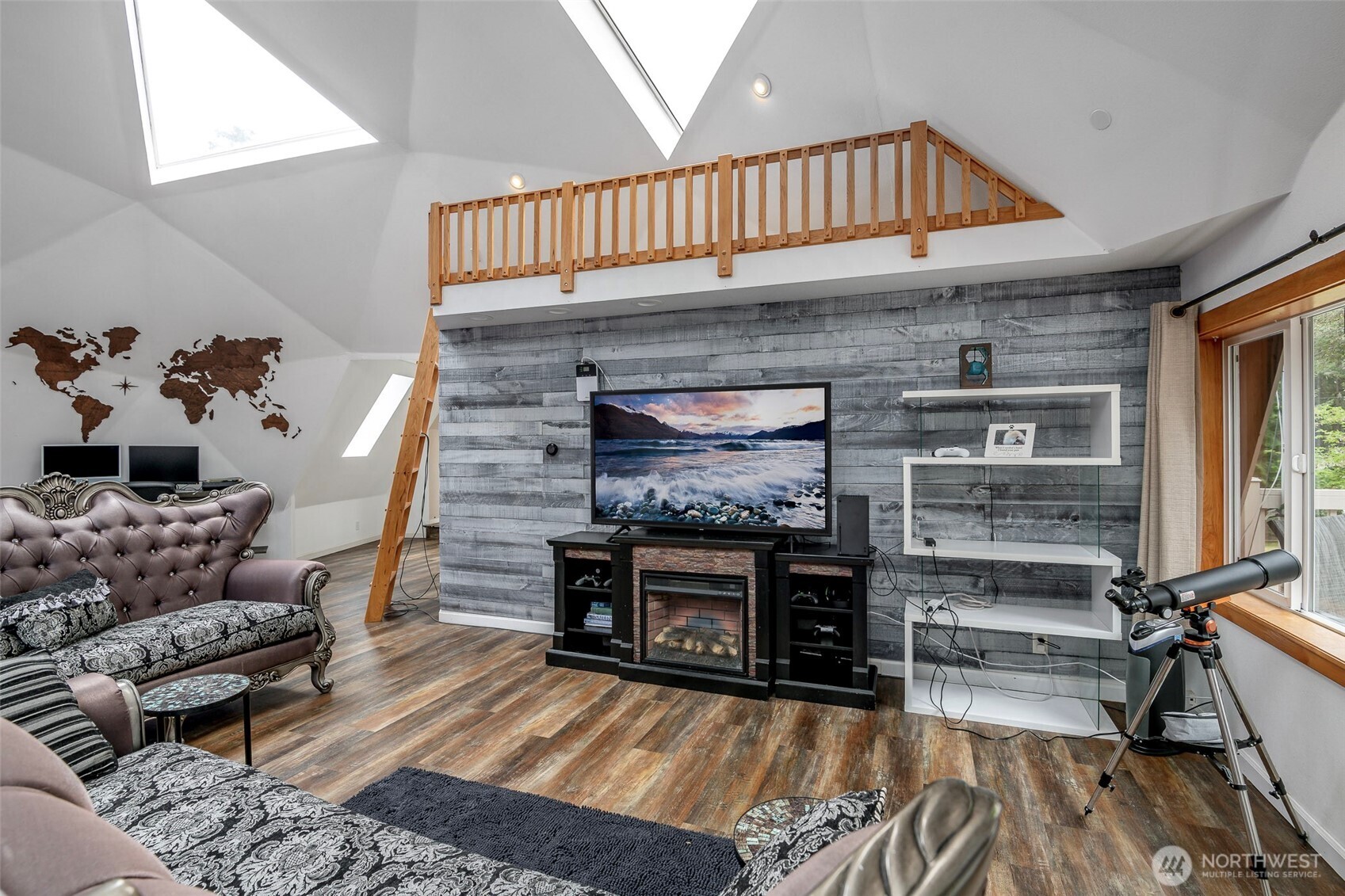 9203 Kootenai Drive , Anderson Island, WA 98303