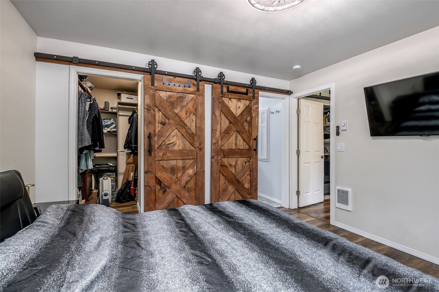 9203 Kootenai Drive , Anderson Island, WA 98303