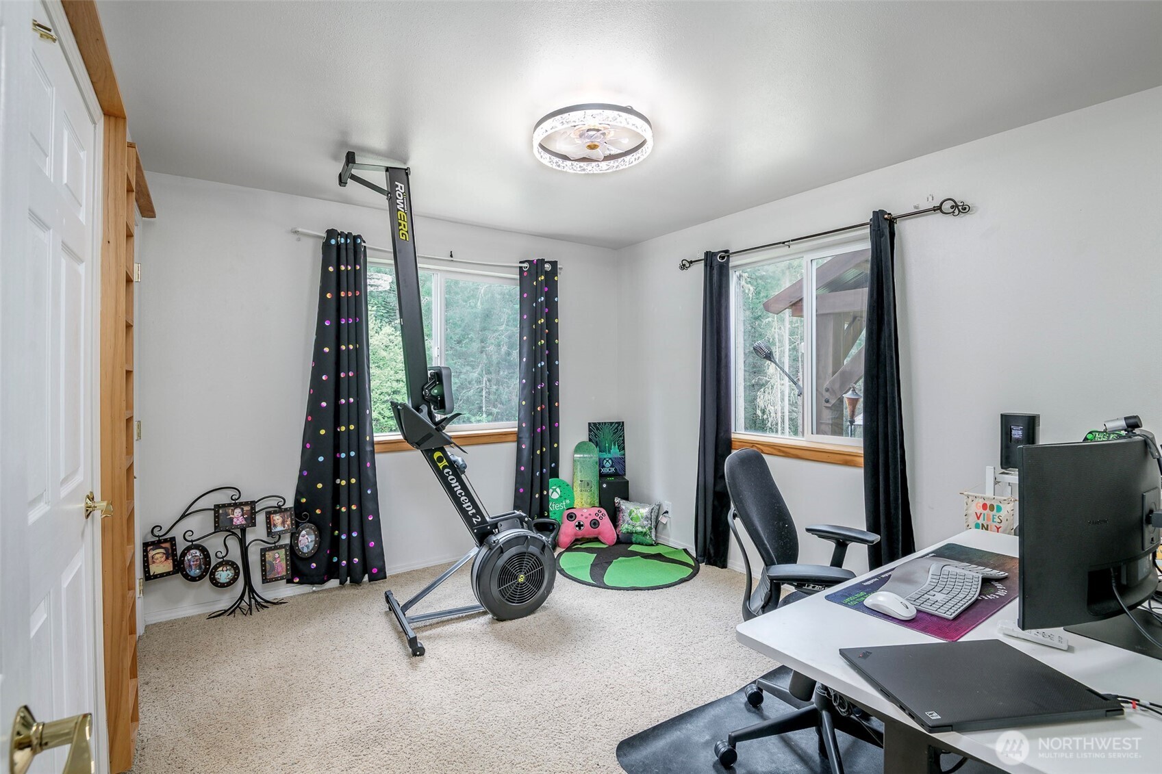 9203 Kootenai Drive , Anderson Island, WA 98303