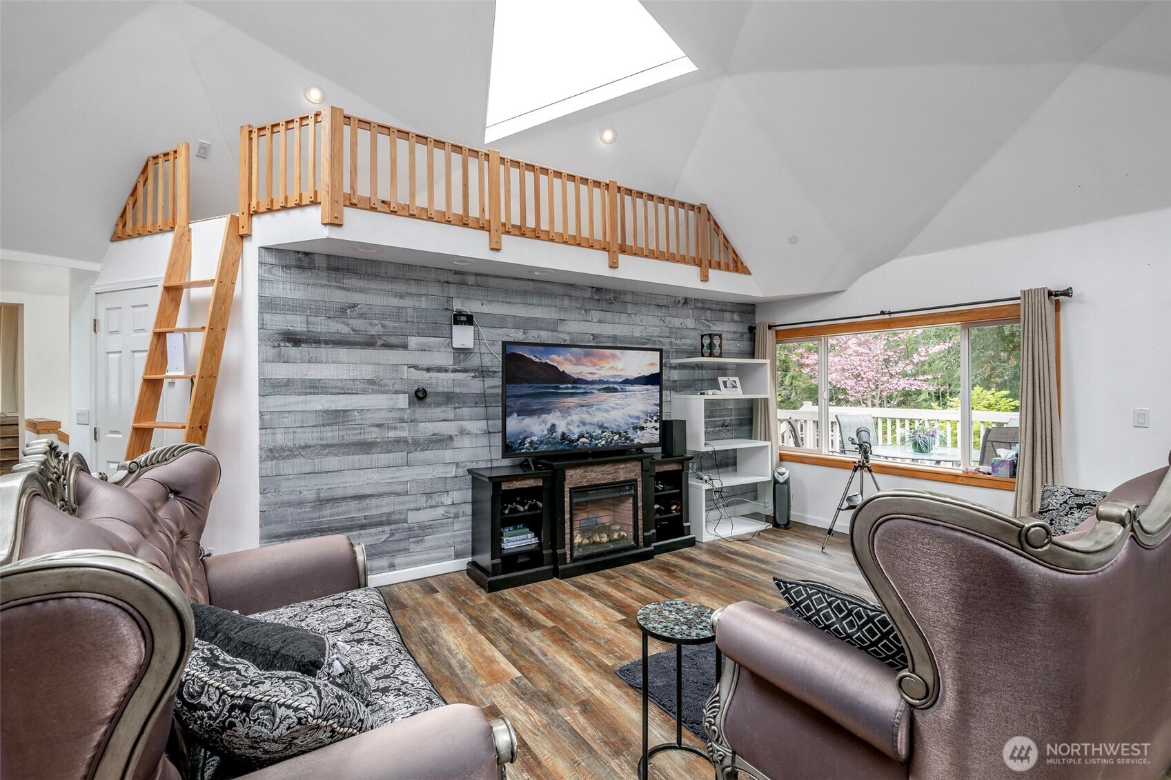 9203 Kootenai Drive , Anderson Island, WA 98303