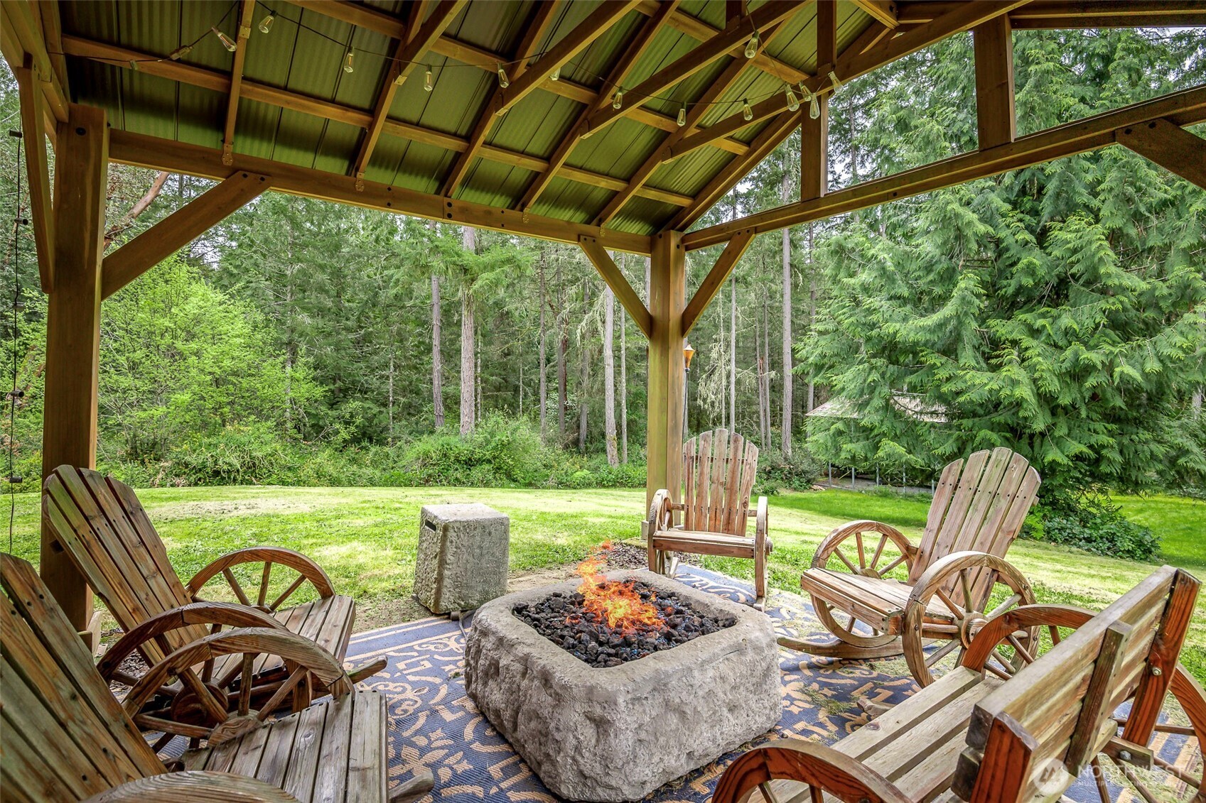 9203 Kootenai Drive , Anderson Island, WA 98303