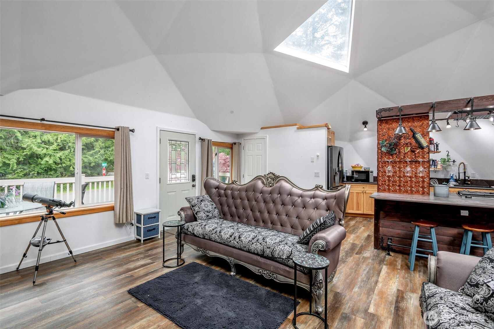 9203 Kootenai Drive , Anderson Island, WA 98303
