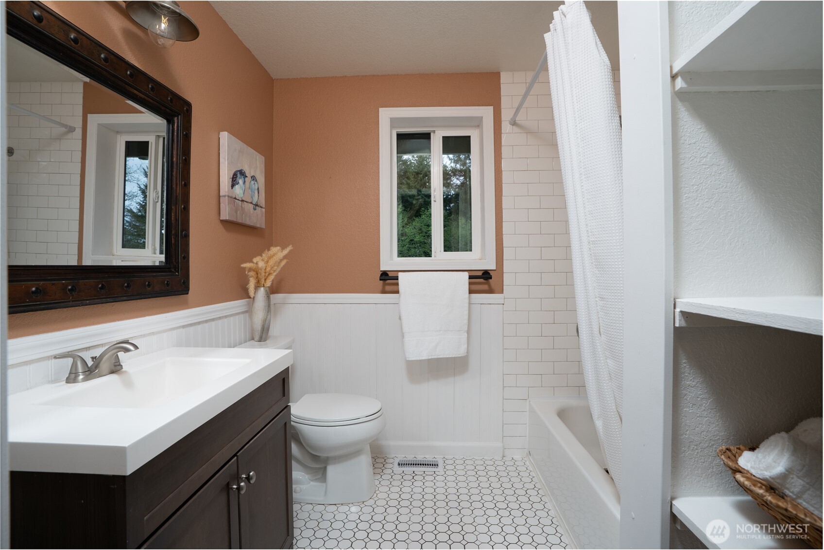 5026 Foxhall Drive NE, Olympia, WA 98516