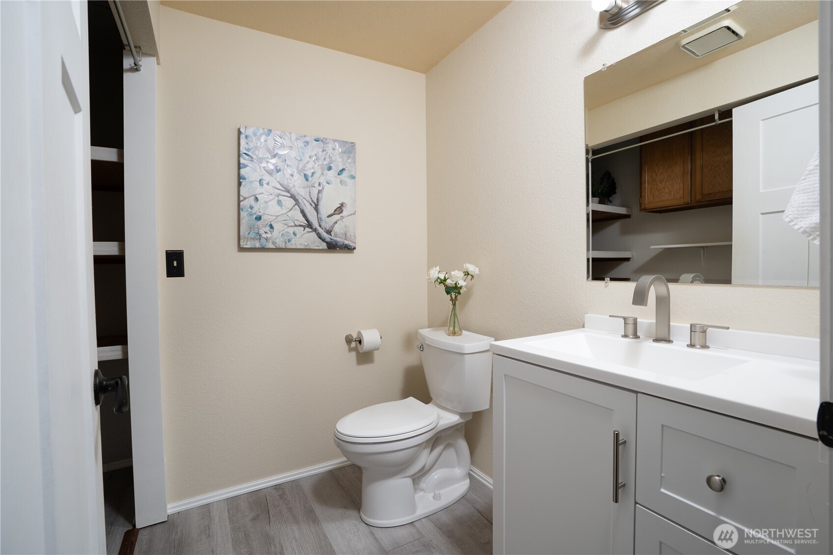 5026 Foxhall Drive NE, Olympia, WA 98516