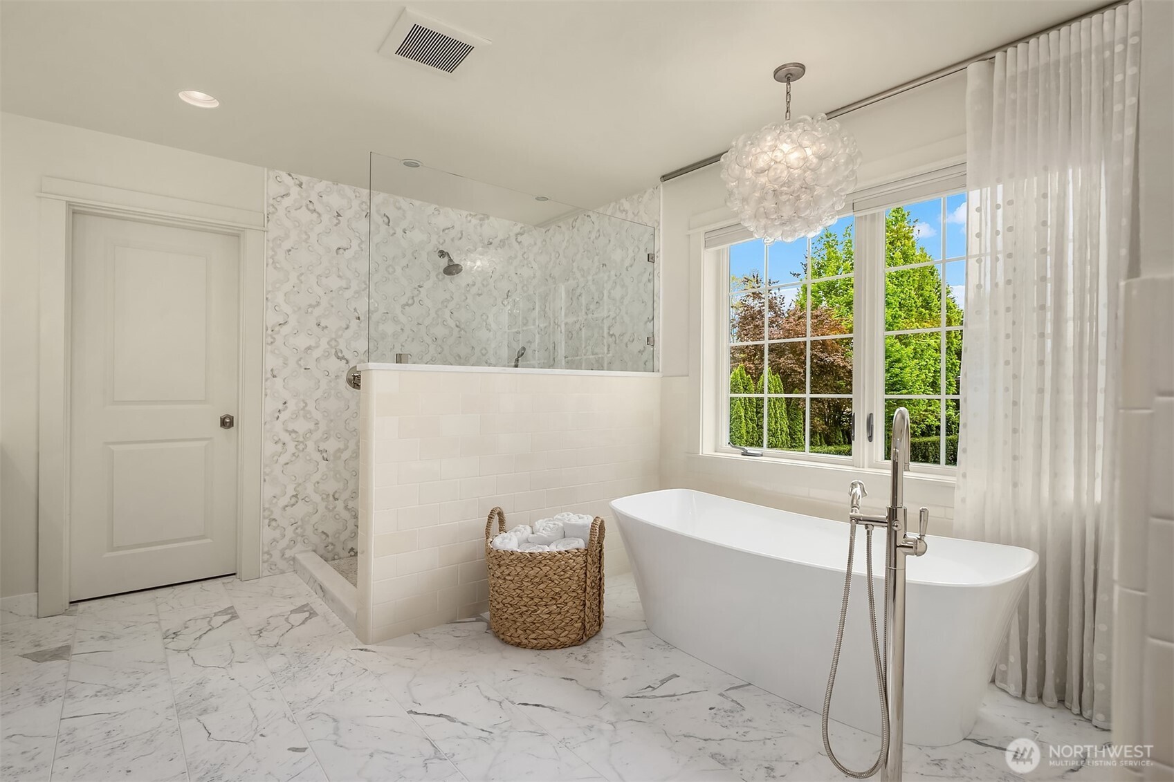 8105 Overlake Drive W, Medina, WA 98039