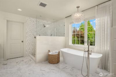 8105 Overlake Drive W, Medina, WA 98039 - Photo 16