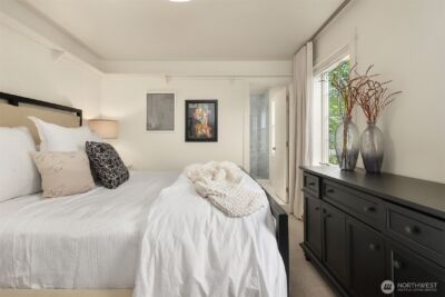 8105 Overlake Drive W, Medina, WA 98039 - Photo 22