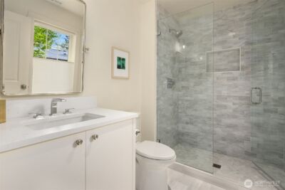 8105 Overlake Drive W, Medina, WA 98039 - Photo 23