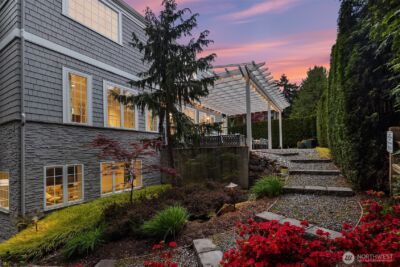 8105 Overlake Drive W, Medina, WA 98039 - Photo 32