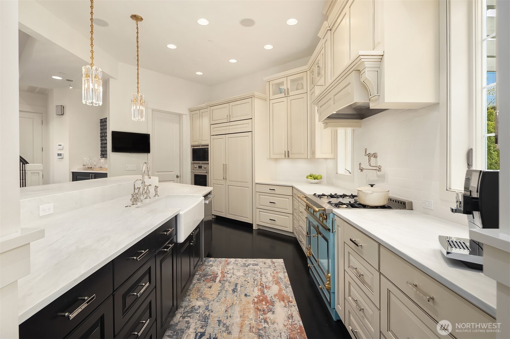 8105 Overlake Drive W, Medina, WA 98039