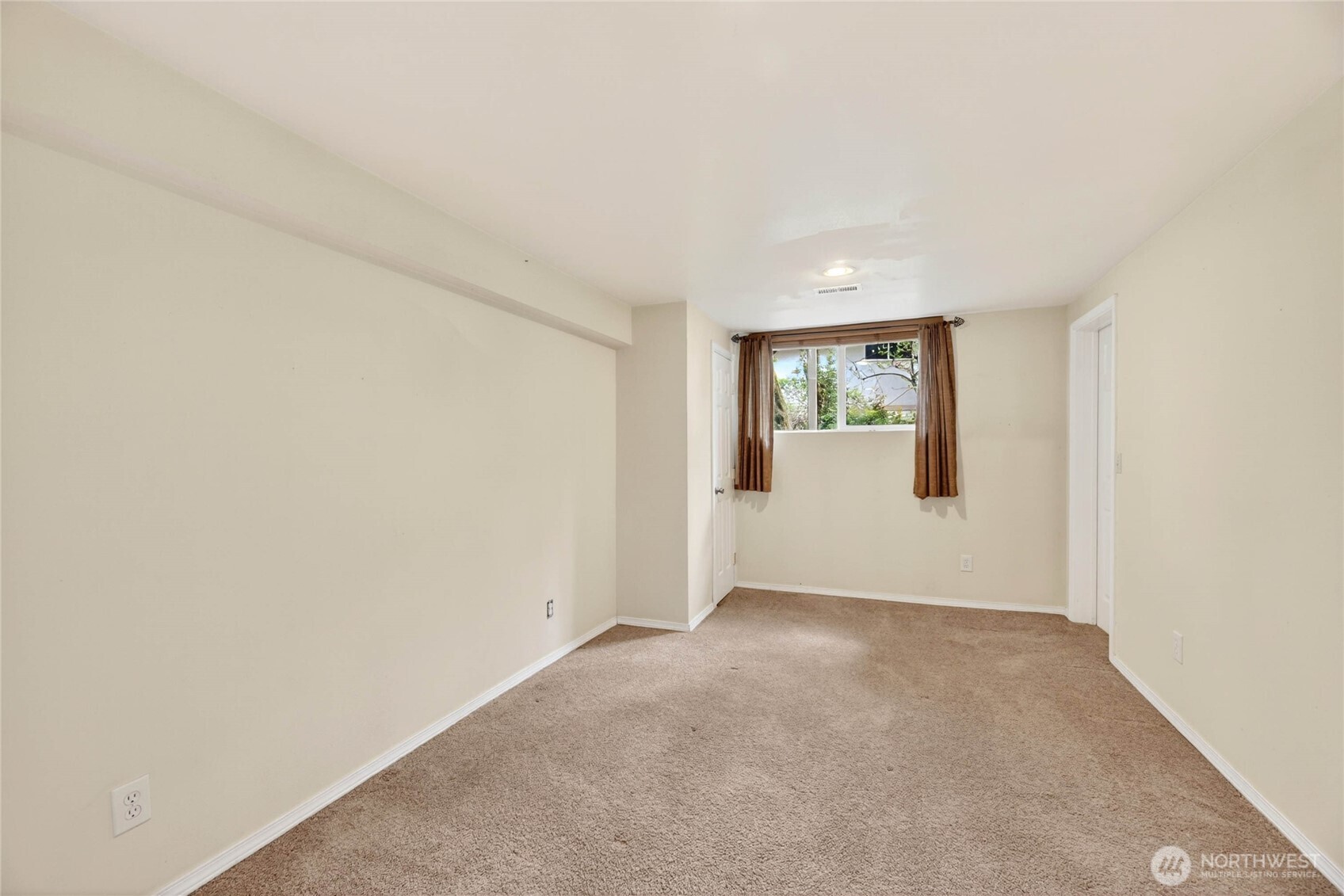 13459 SE 250th Court , Kent, WA 98042