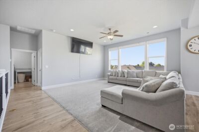 2652 W 44th Place , Kennewick, WA 99337 - Photo 17