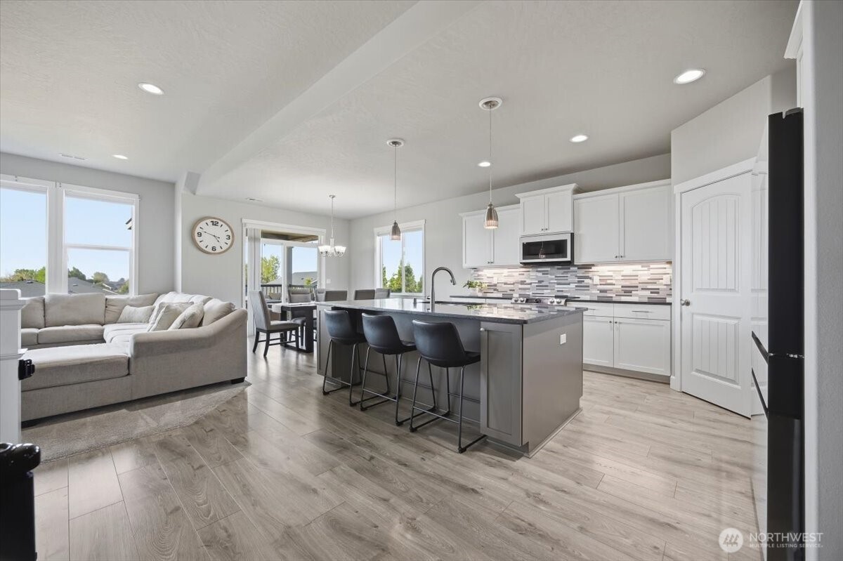 2652 W 44th Place , Kennewick, WA 99337