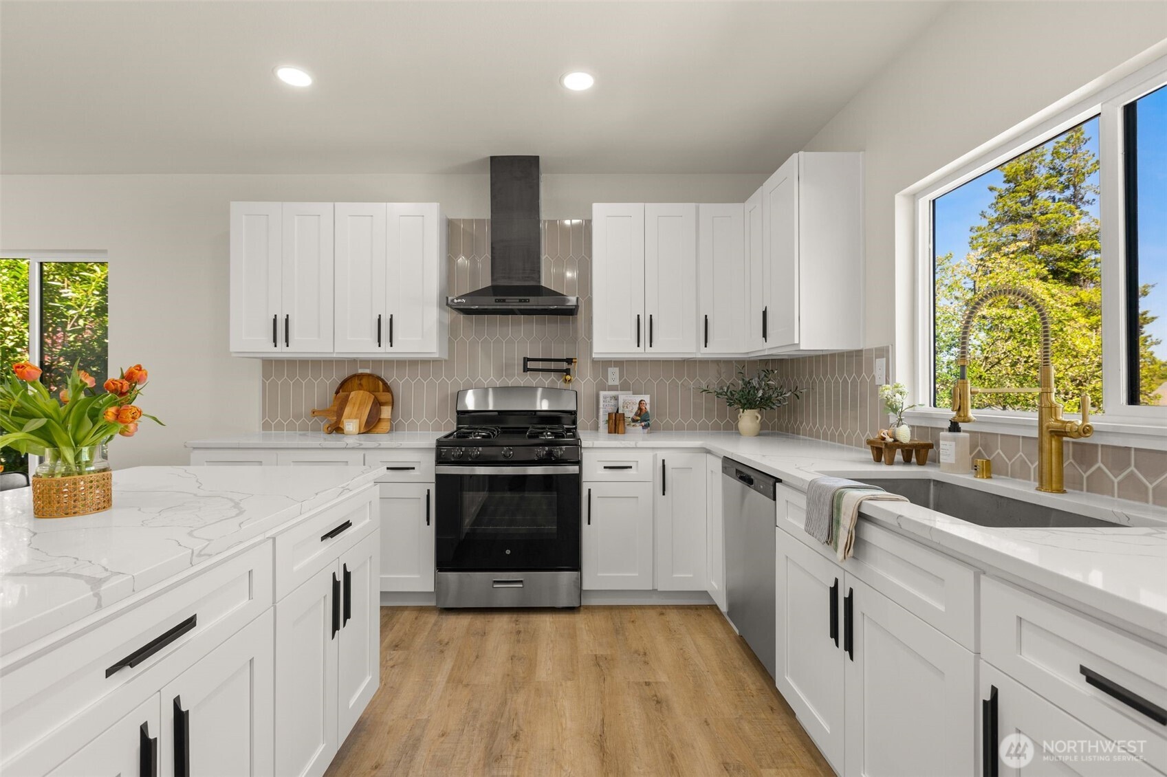 917 N Lawrence Street , Tacoma, WA 98406