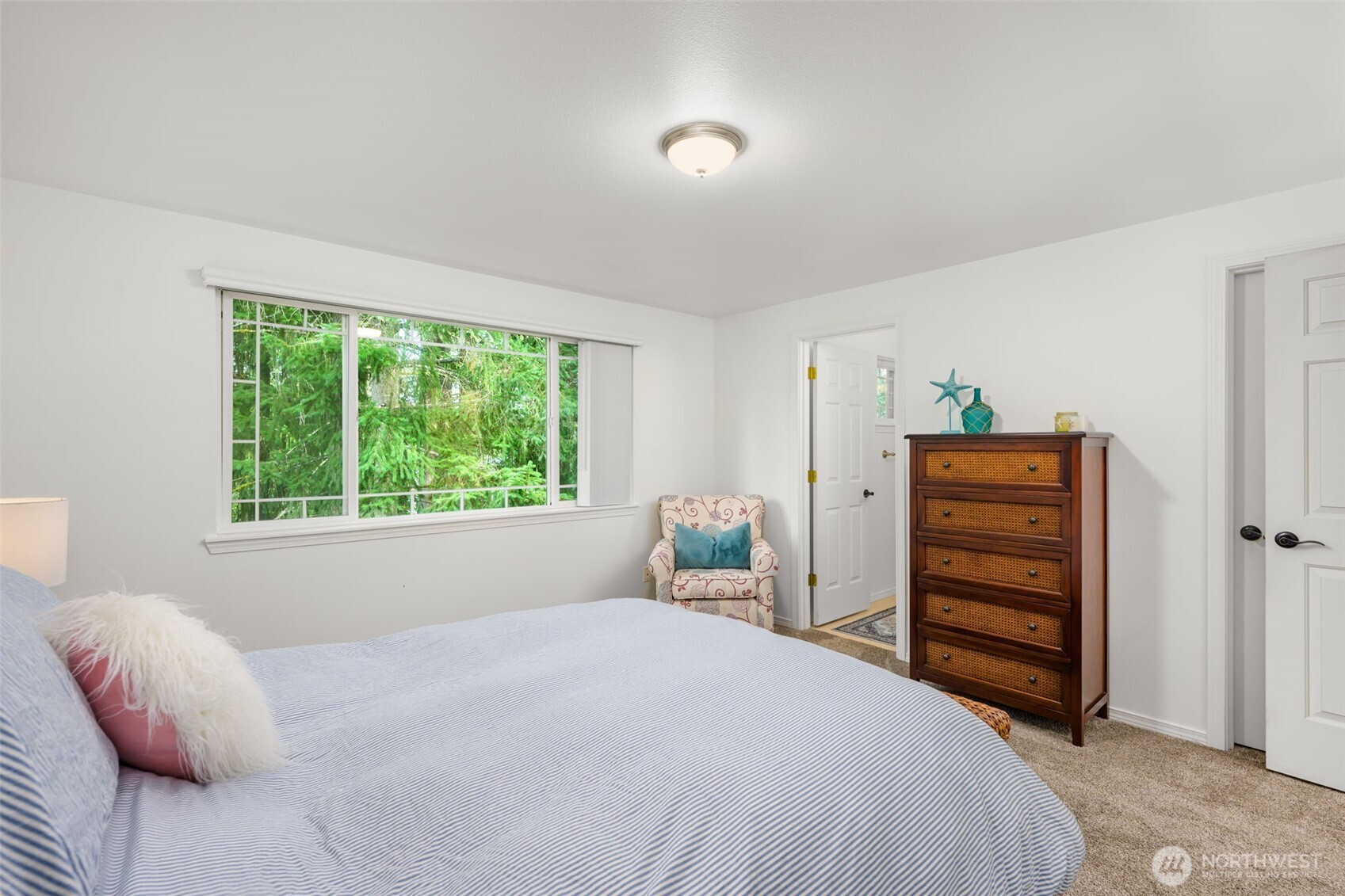 4748 Lakeshore Lane SE #B, Olympia, WA 98513