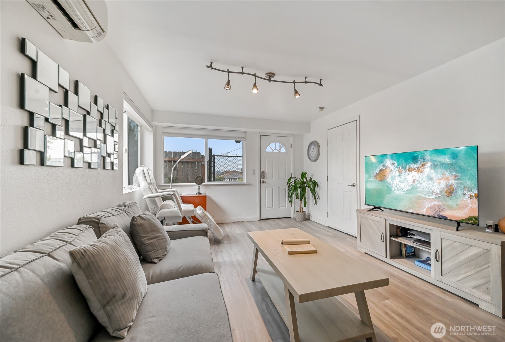 2942 S fontanelle Street #C, Seattle, WA 98108
