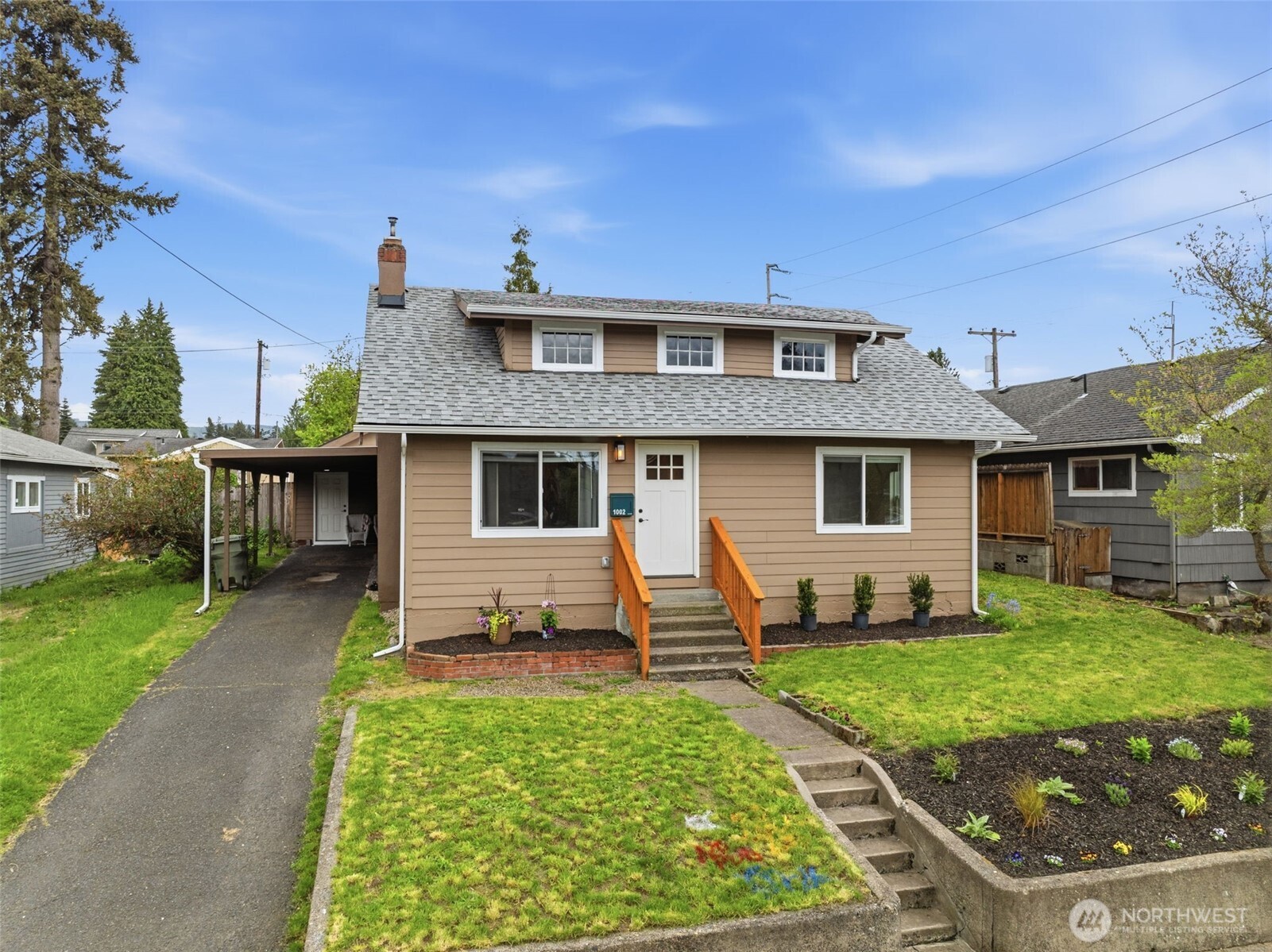1002 N 6th Avenue , Kelso, WA 98626
