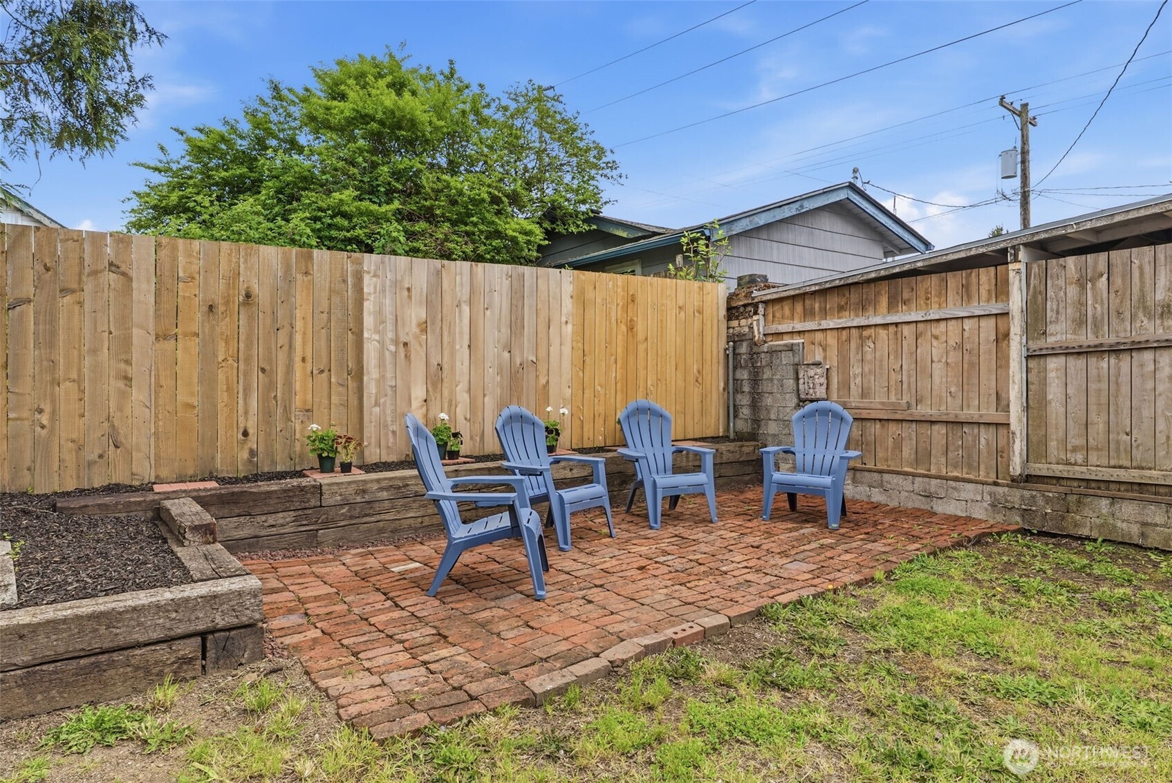1002 N 6th Avenue , Kelso, WA 98626