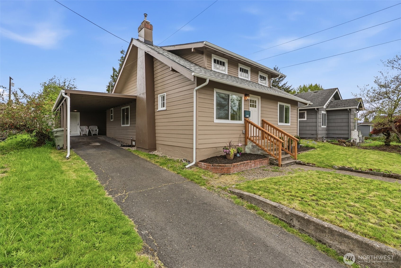 1002 N 6th Avenue , Kelso, WA 98626