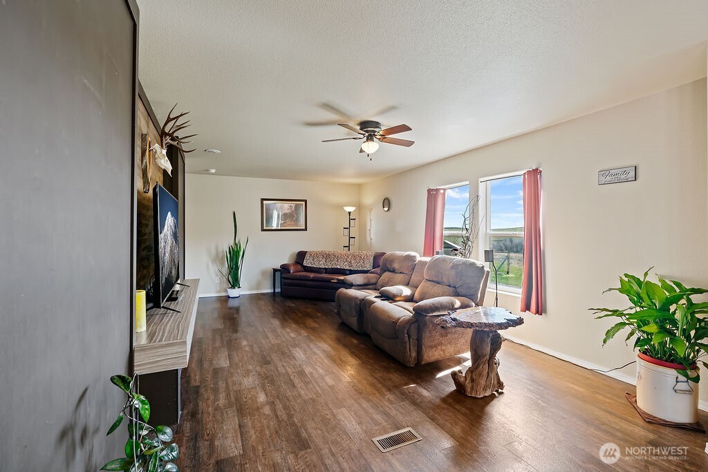 486 Elk Ridge Lane , Selah, WA 98942