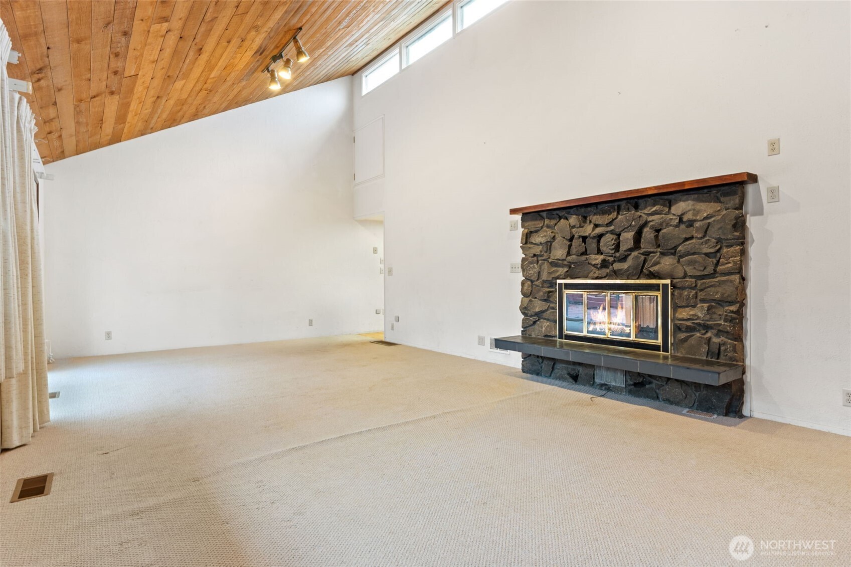 409 Shanklin Road , Onalaska, WA 98570