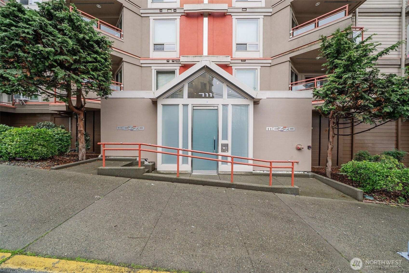 711 E Denny Way #306, Seattle, WA 98122