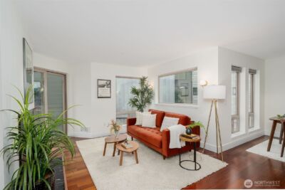 711 E Denny Way #306, Seattle, WA 98122 - Photo 2