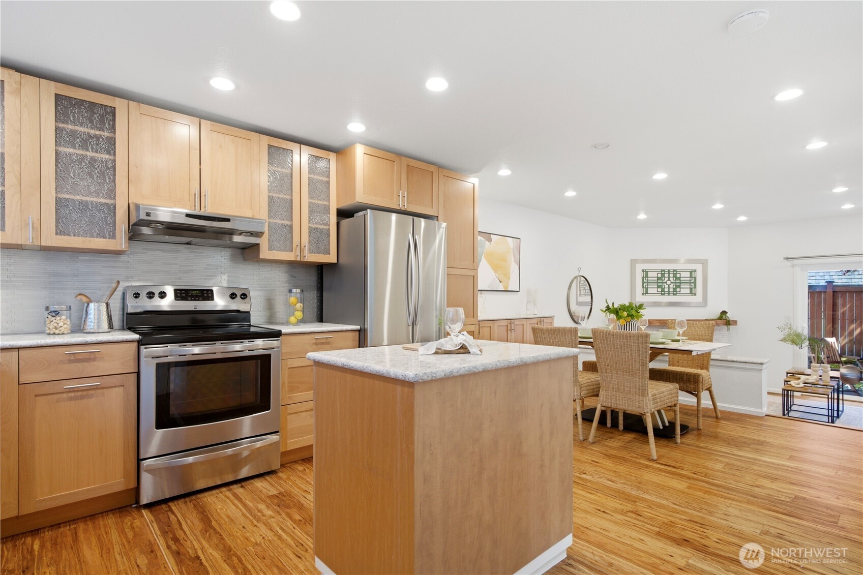 131 146th Avenue SE, Bellevue, WA 98007