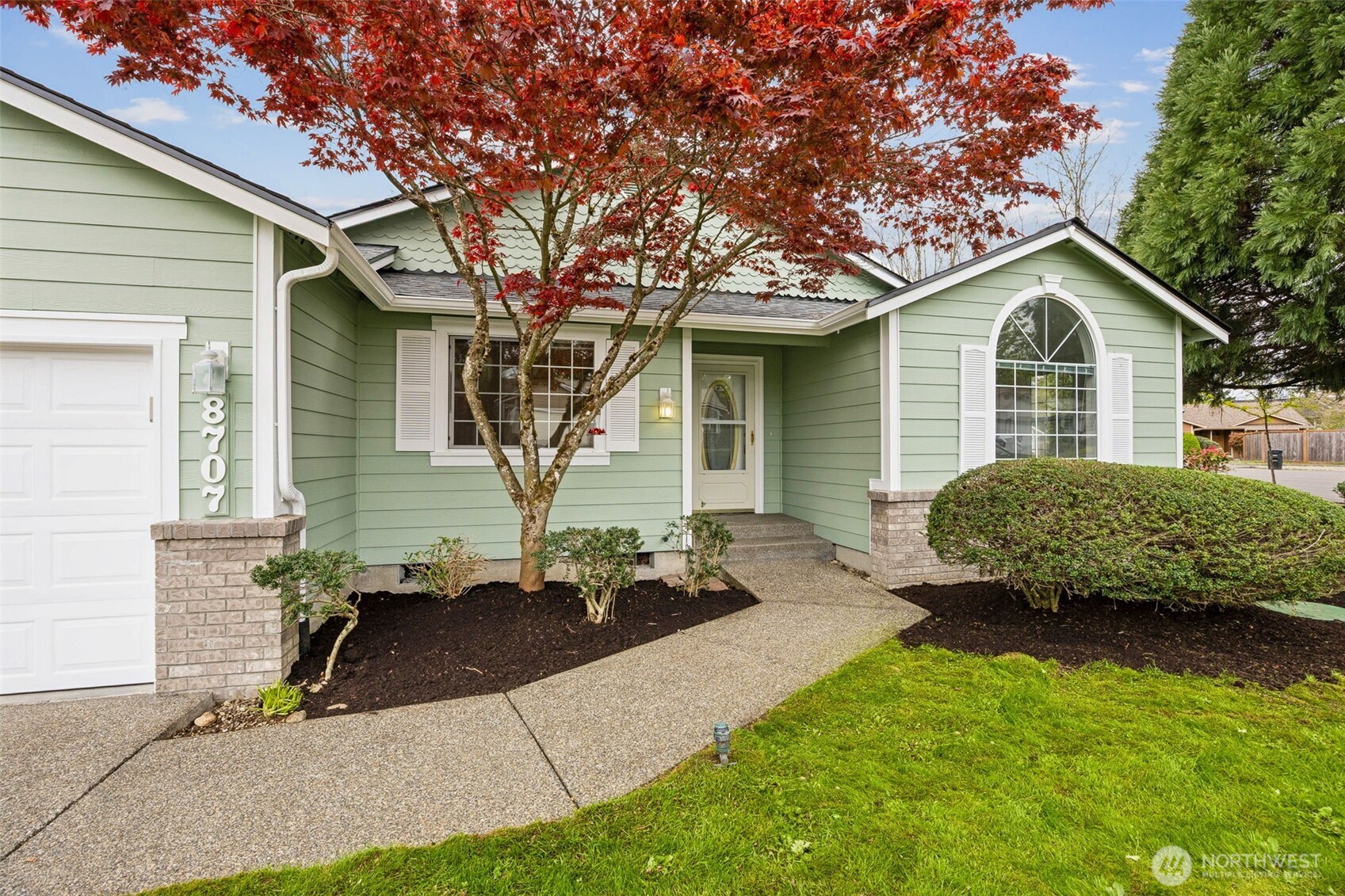 8707 Sebastian Drive NE, Lacey, WA 98516