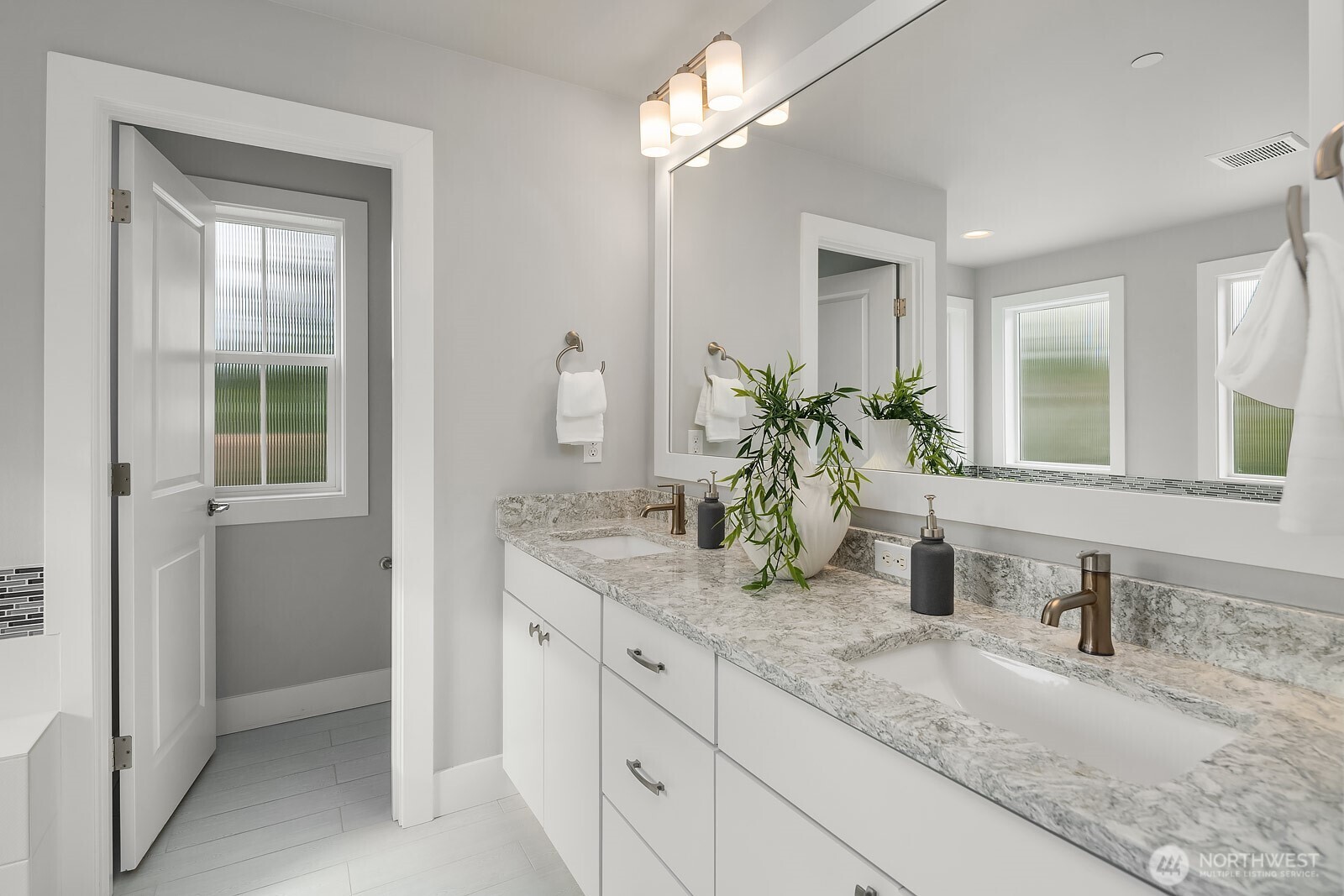 10315 134th Place NE, Kirkland, WA 98033-4739