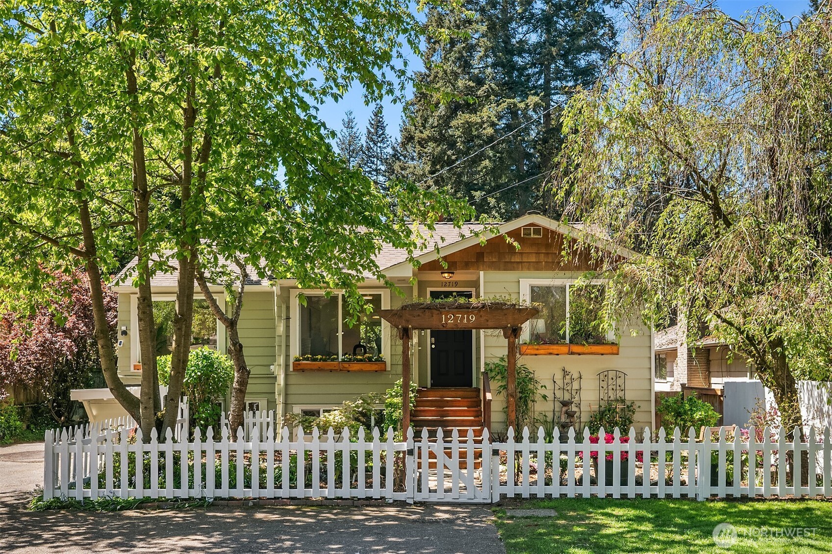 12719 12th Avenue NE, Seattle, WA 98125