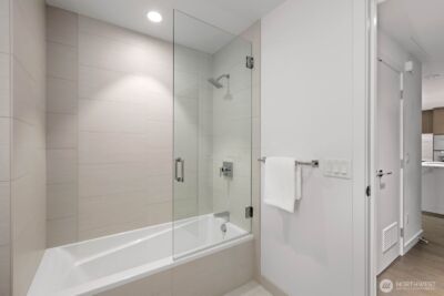 188 Bellevue Way NE #1202, Bellevue, WA 98004 - Photo 23