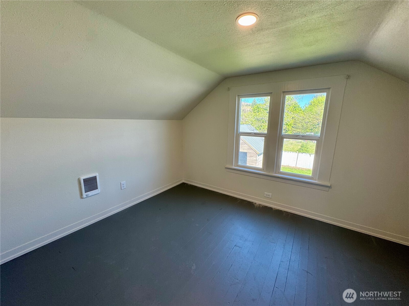 725 E Patit Avenue , Dayton, WA 99328