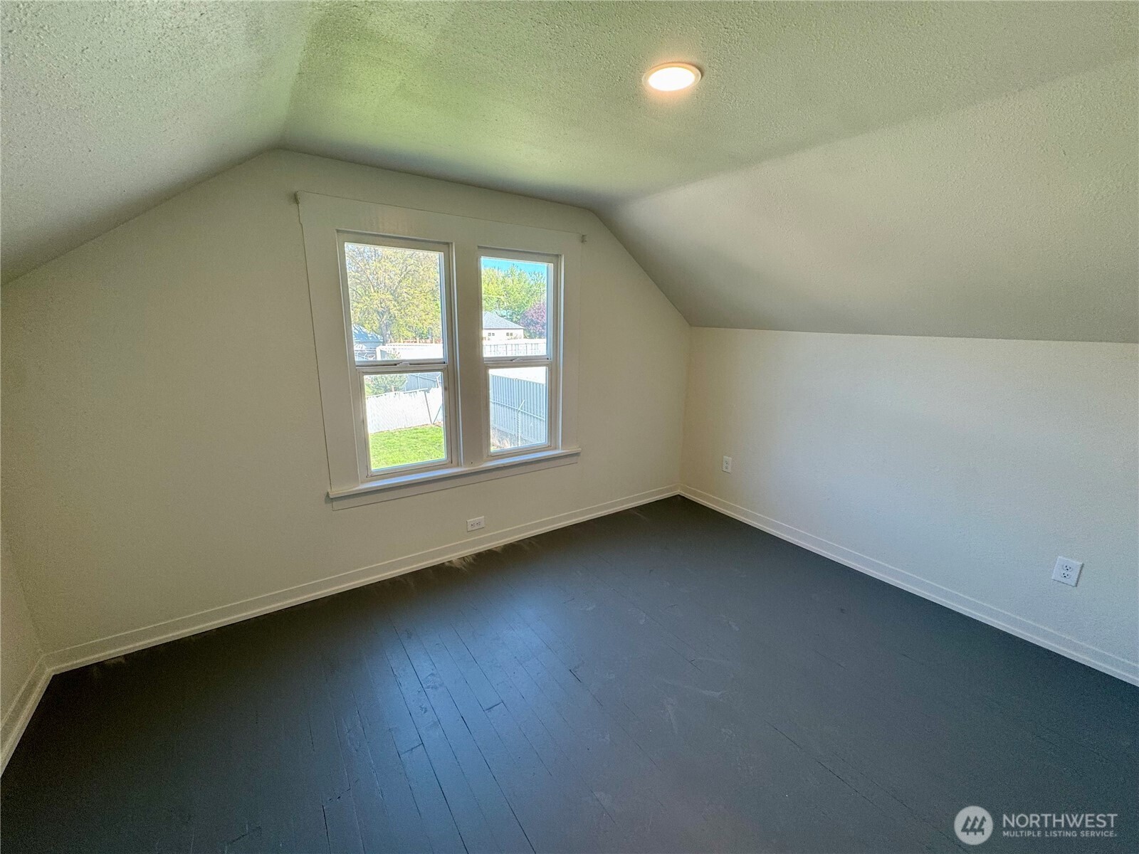 725 E Patit Avenue , Dayton, WA 99328