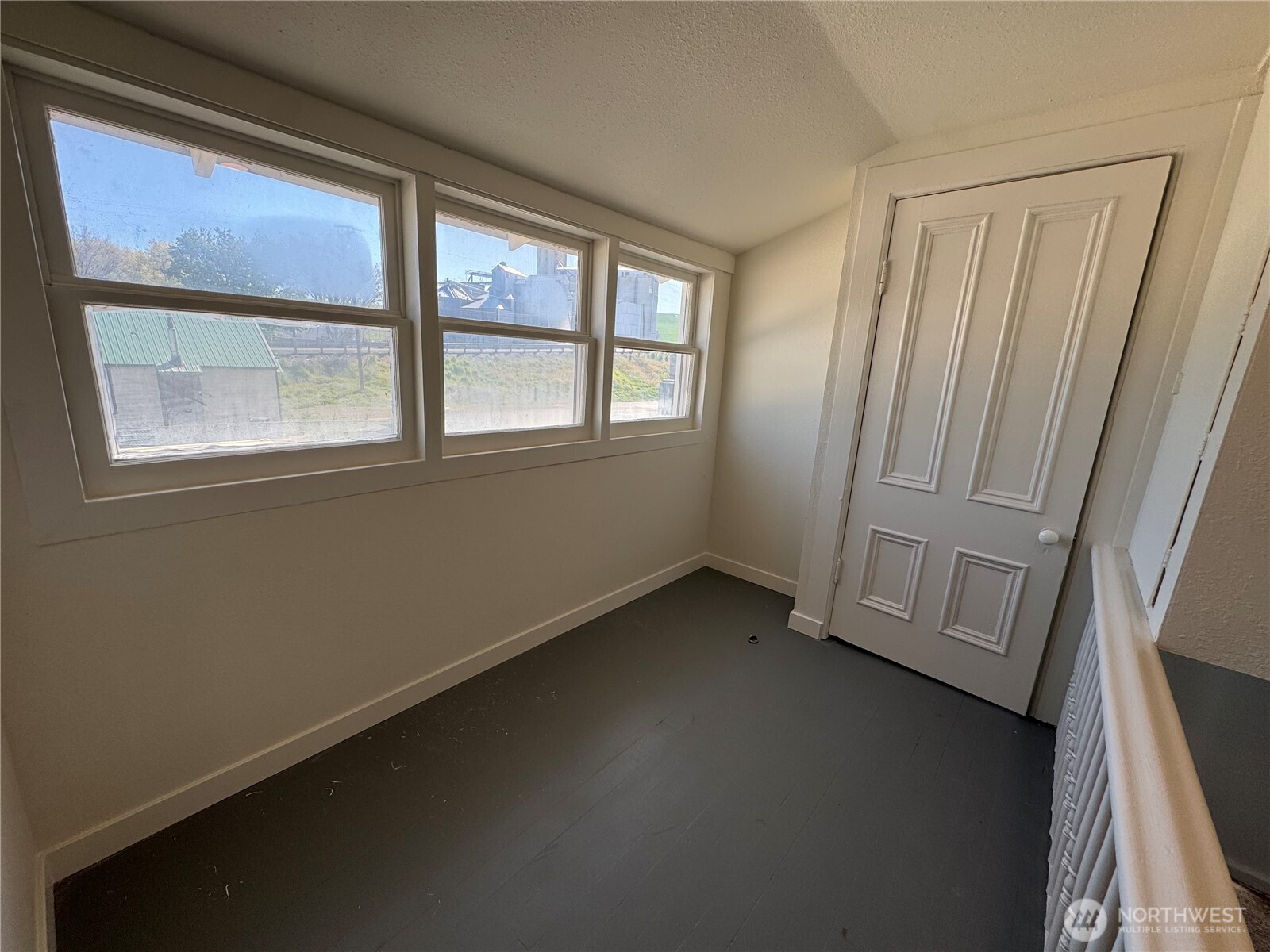 725 E Patit Avenue , Dayton, WA 99328