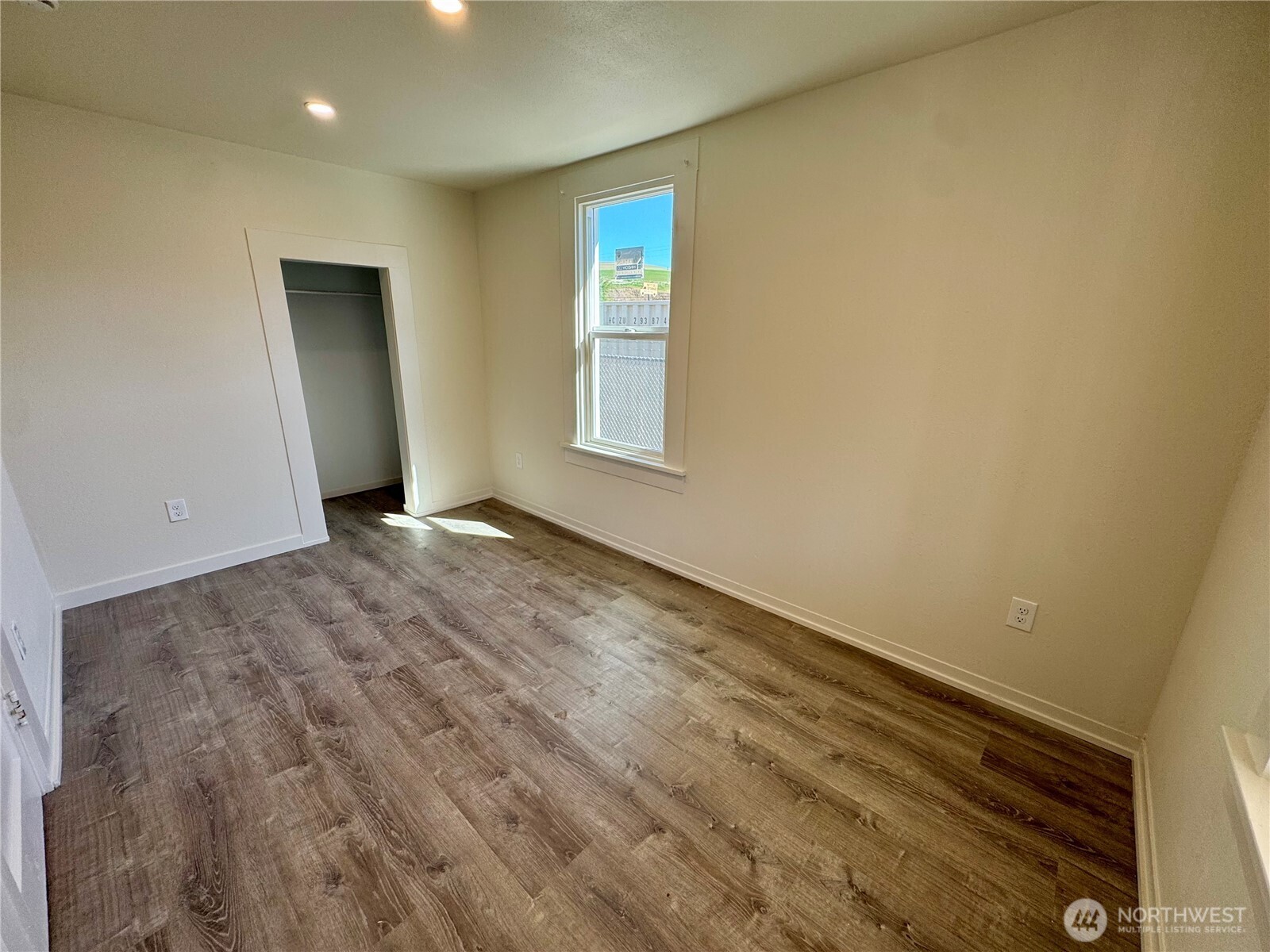 725 E Patit Avenue , Dayton, WA 99328