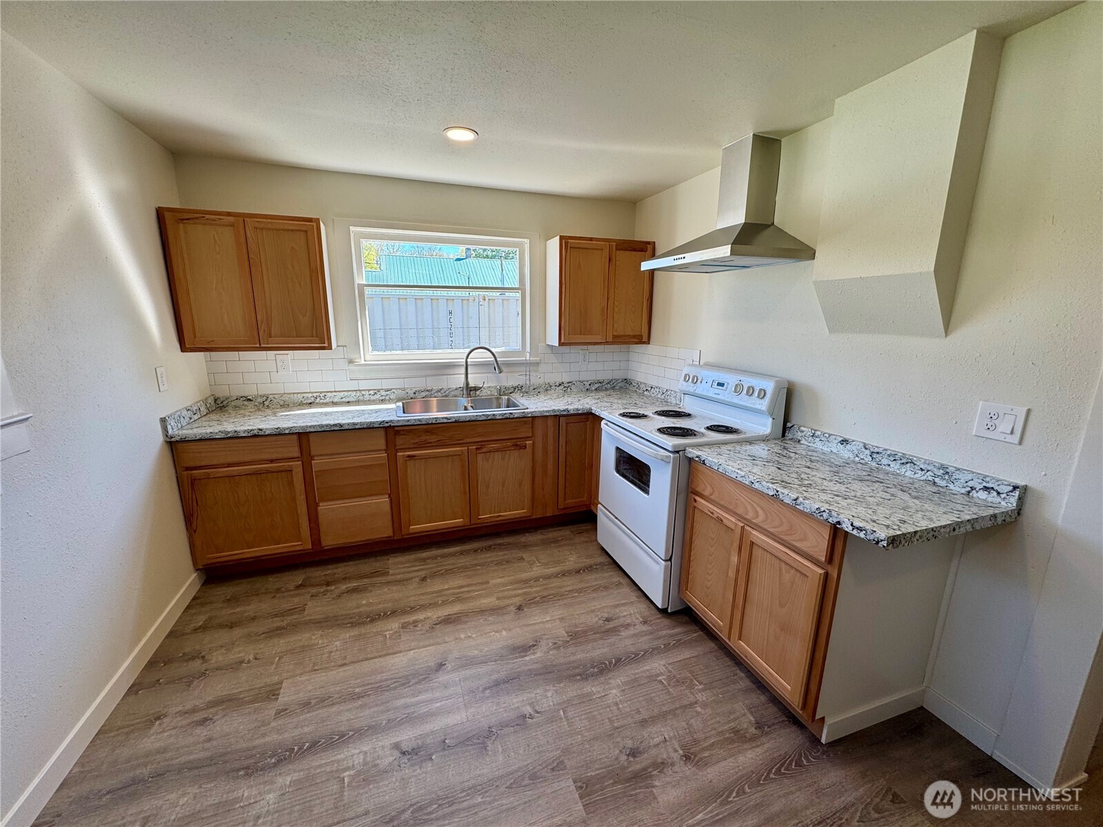 725 E Patit Avenue , Dayton, WA 99328