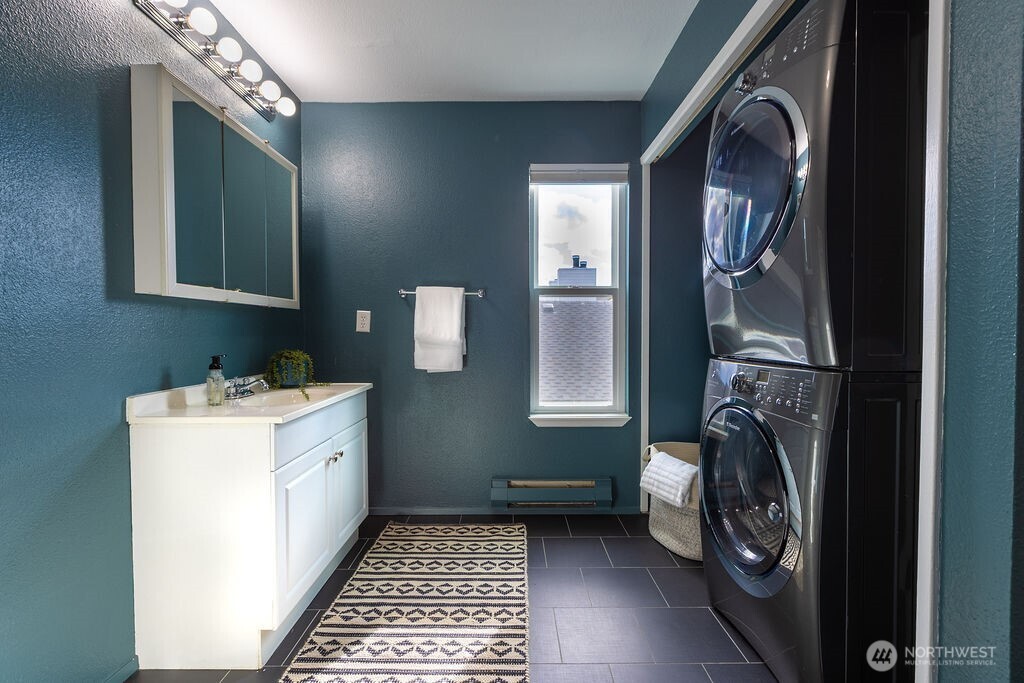 2001 E Yesler #17, Seattle, WA 98122