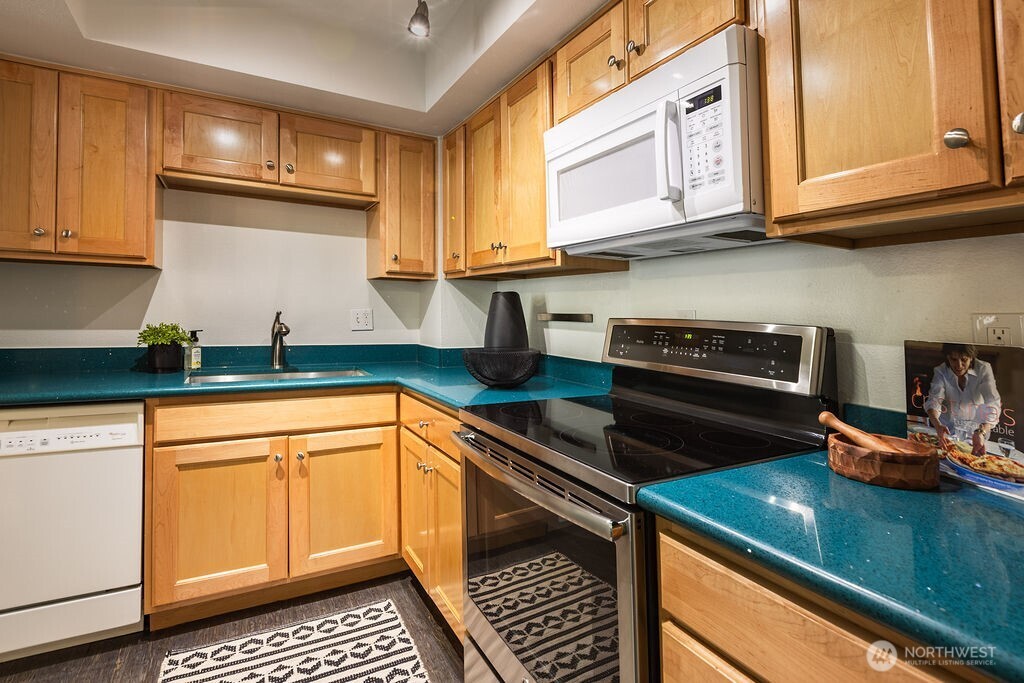 2001 E Yesler #17, Seattle, WA 98122
