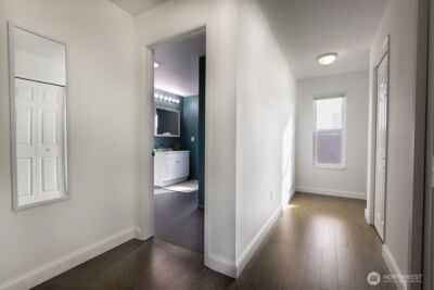 2001 E Yesler #17, Seattle, WA 98122 - Photo 10