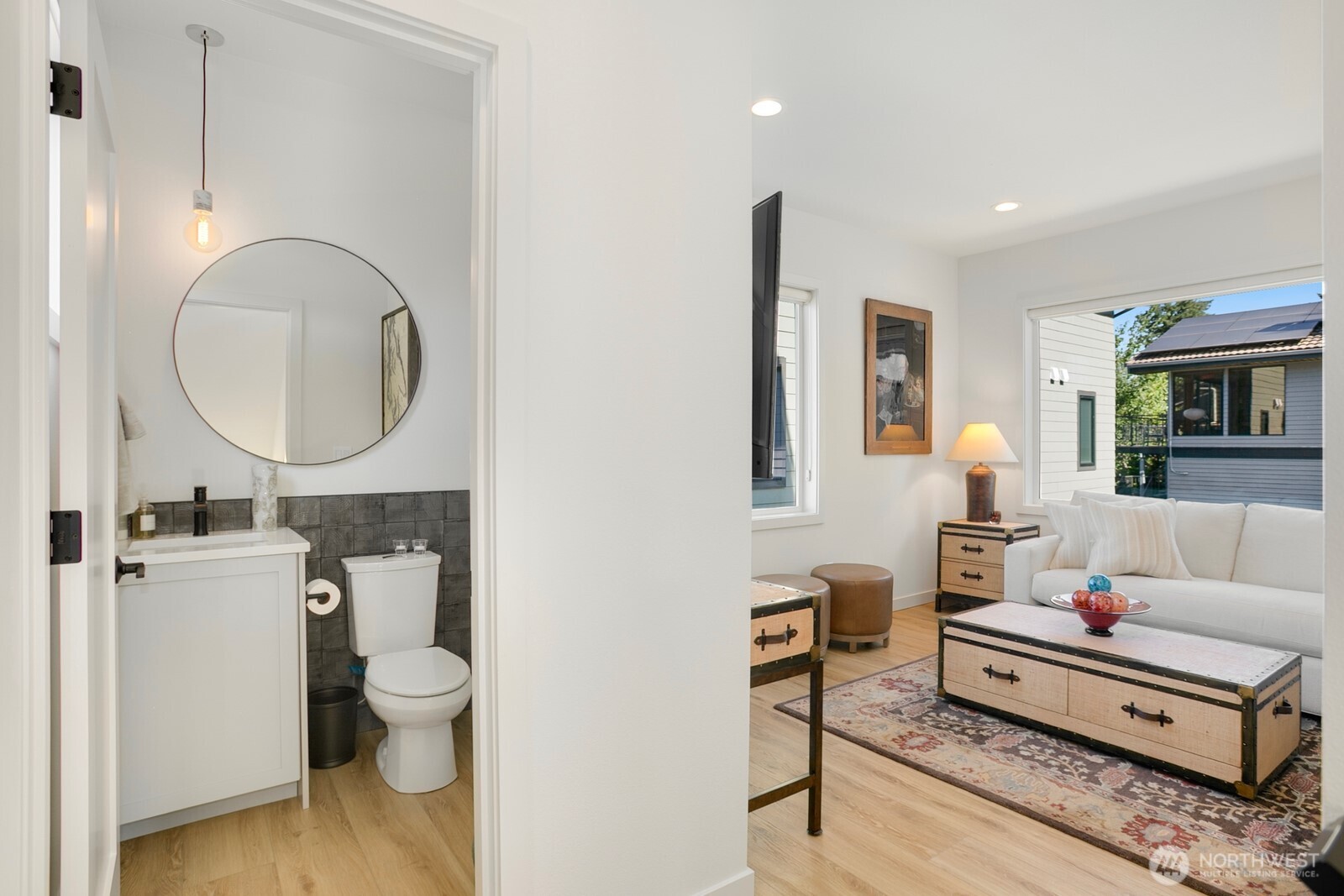 12734 B 7th Avenue NW, Seattle, WA 98177
