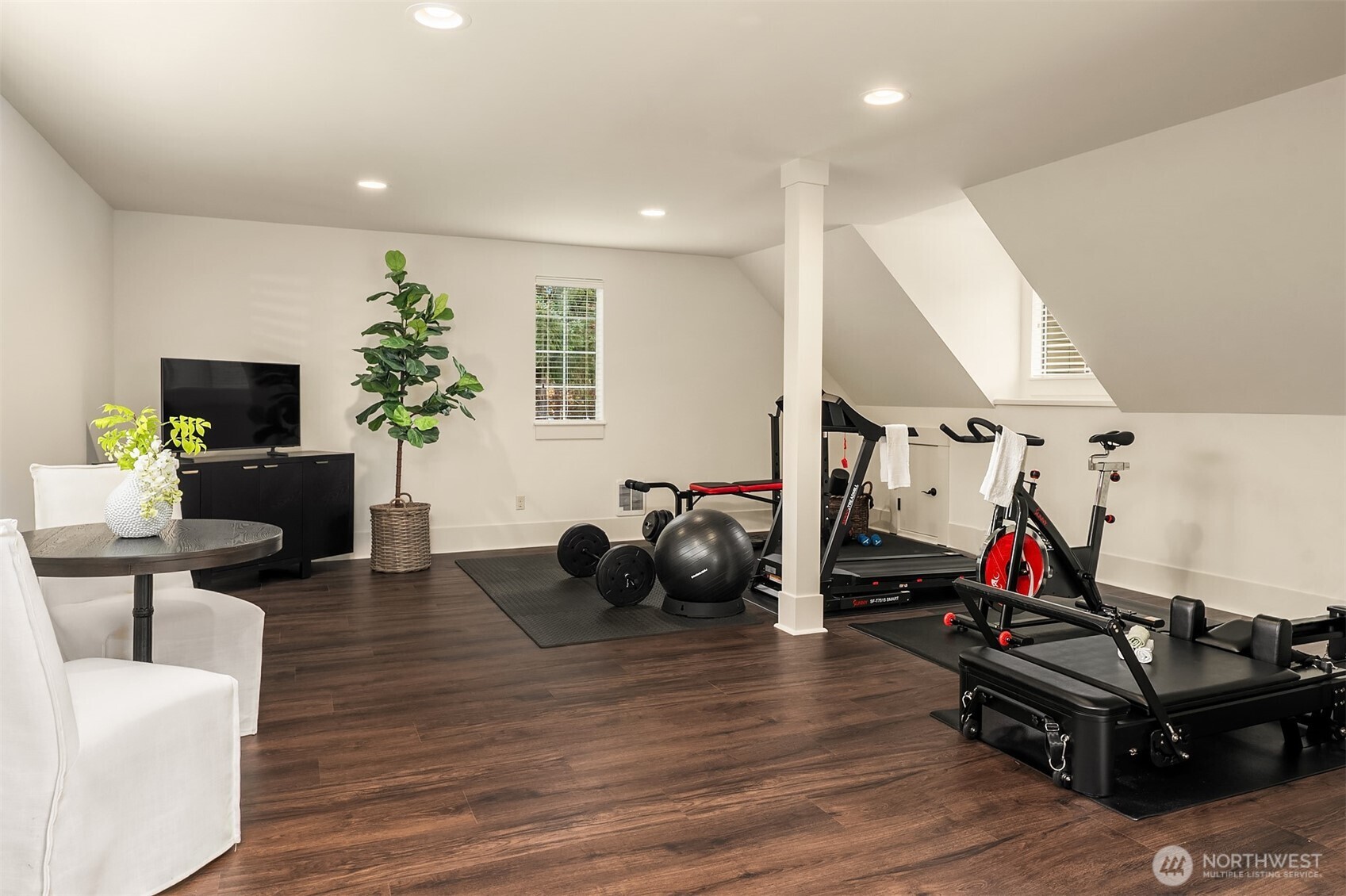 1617 216th Avenue NE, Sammamish, WA 98074